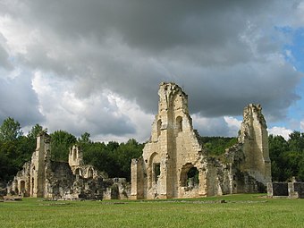 Ruines de l'abbaye de Vauclair dans le village de Bouconville-Vauclair