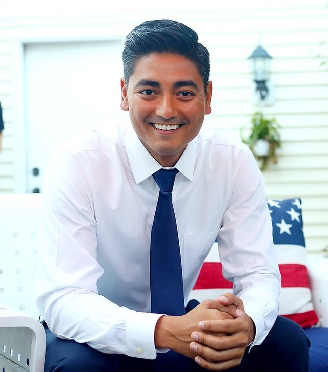 Mayor Aftab Pureval for Stripes Dont Come Easy 