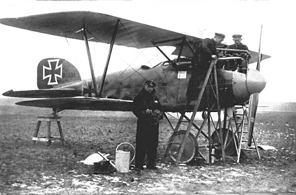 Ernst Udet in front of his Albatros D.III (serial D.1941/16)