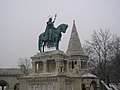 פסלו של המלך סטפן הקדוש המוצב במצודת הדייגים בבודפשט