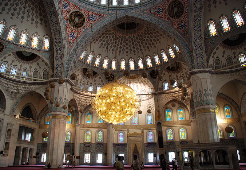 File:Ankara Kocatepe Camii Innen.JPG