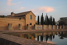 The Buhaira Gardens in Nervion Antiguos palacios de los Jardines de la Buhaira.jpg