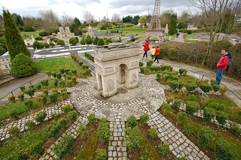 File:Arc de Triomphe, France Miniature, April 2015 (3).jpg