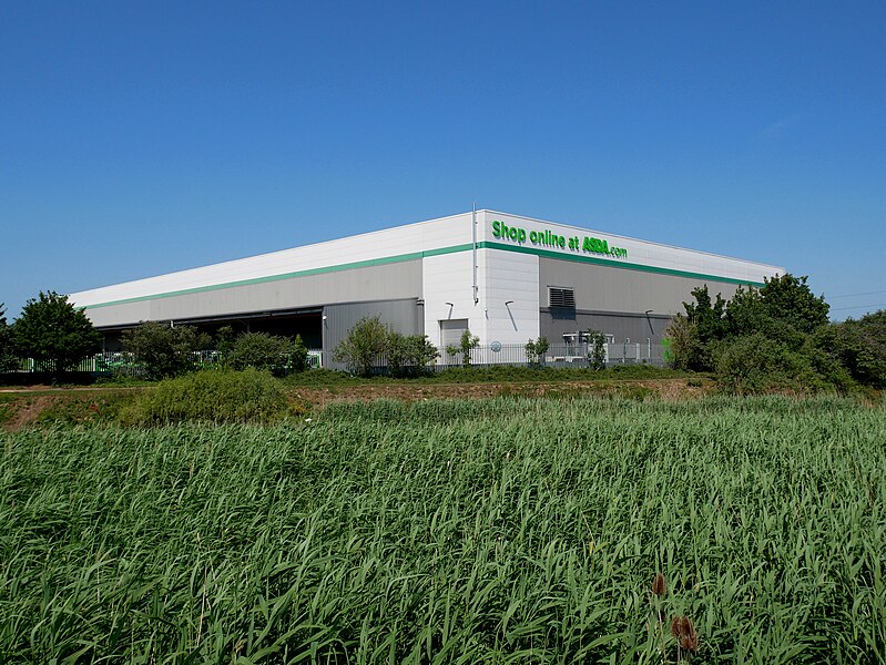 File:Asda Warehouse in the Dartford Marshes.jpg