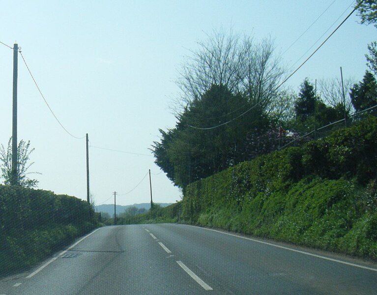 File:B3124 near Woodside Grange - geograph.org.uk - 5813383.jpg