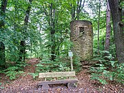 Zweite Walbecker Warte mit Türöffnung