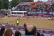 Deutsch: Beachhandball bei den Olympischen Jugendspielen 2018; Tag 6, 12. Oktober 2018; Mädchen, Hauptrundenspiel – Ungarn-Niederlande 2:1 English: Beach handball at the 2018 Summer Youth Olympics at 12 October 2018 – Girls Main Round – Hungary-Netherlands 2:1