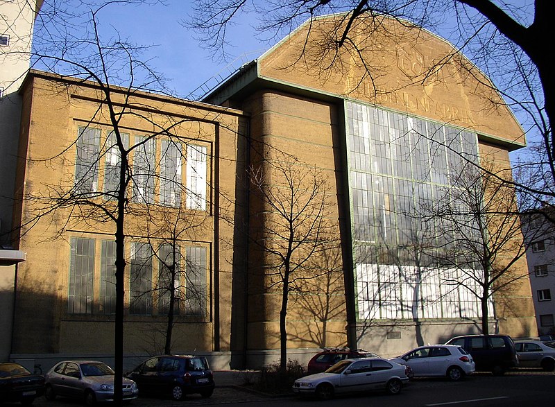 File:Berlin AEG Turbinenfabrik Front.jpg