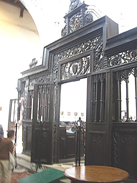 File:Bishop Cosin's carved altar screen - geograph.org.uk - 2392587.jpg