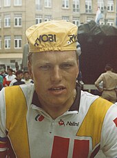 Bjarne Riis (pictured in 1989) won the general classification Bjarne Riis, Systeme U.jpg