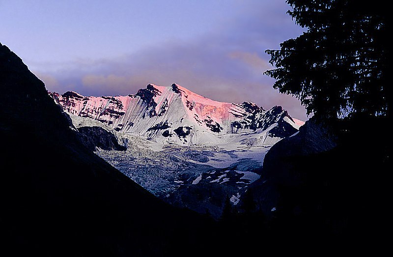 File:Bolzano - Tirol del Sur 1995 06.jpg