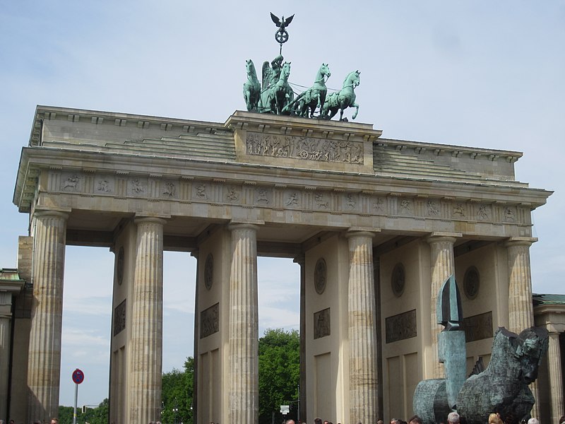 File:Brandenburg Gate, Berlin (2015) - 07.JPG