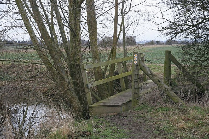 File:Bridge by Mill Brook - geograph.org.uk - 1728107.jpg