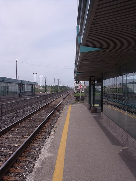 File:Bronte GO Transit Station (3).JPG