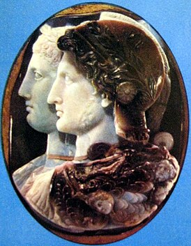 Камея Гонзага — предполагаемое изображение брата и сестры Птолемеев