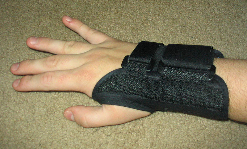 File:Carpal tunnel splint.jpg