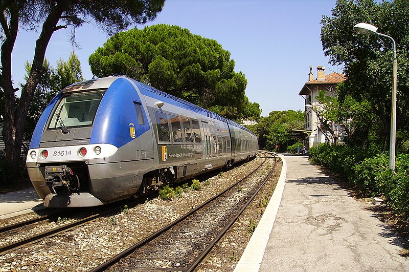 File:Carry-le-Rouet gare.jpg