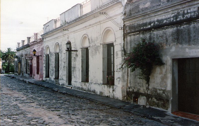 File:Casas de Colonia Vieja.jpg