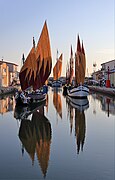 Historic floating boats (Cesenatico)ː Bragozzo and Trabaccolo