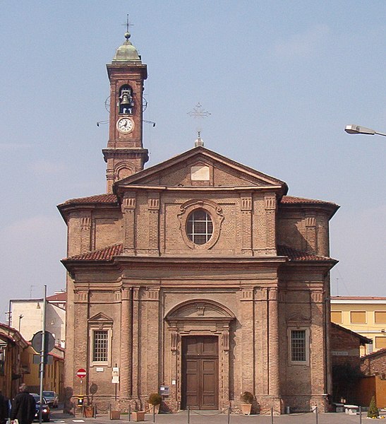 صورة:Chiesa parrocchiale SS Trinità Nichelino.jpg