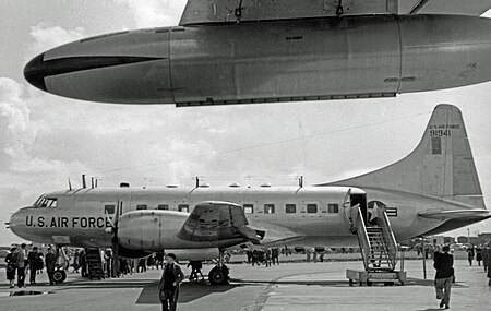 Tập_tin:Convair_T-29A_49-1941_47_BW_SCUL_BWD_18.05.57_edited-2.jpg