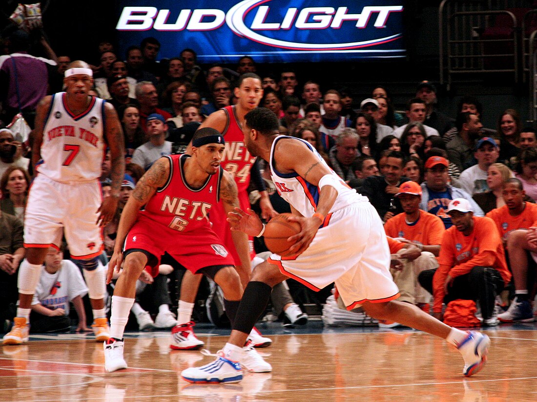 File:Courtney Lee defending Tracy McGrady.jpg