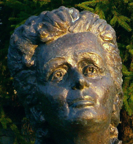 File:Cropped-Popiersie Edith Piaf ssj 20060914.jpg