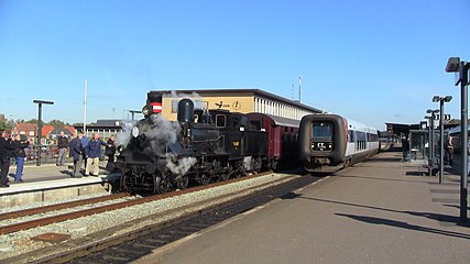 DSB K 582 with heritage train.