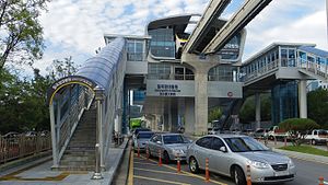 Daegu-metropolitan-transit-corporation-312-Chilgok-kyungpook-национален-университет-медицински център-станция-сграда-20161008-160212.jpg