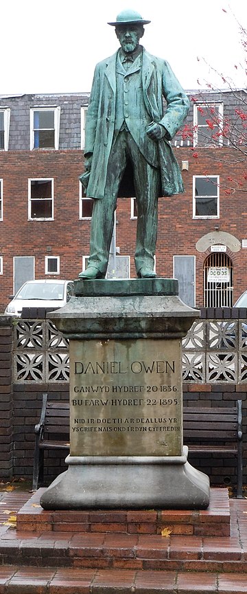 File:Daniel Owen.JPG