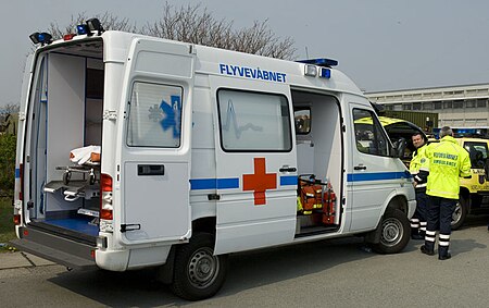 Fail:Danish Air Force ambulance.jpg