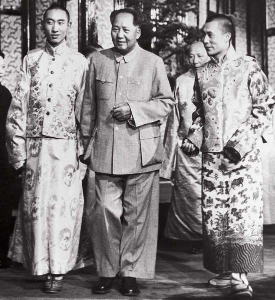 File:Detail, 14th Dalai Lama of Tibet, Panchen Lama and Mao Zedong in Beijing, 1954 (cropped).jpg