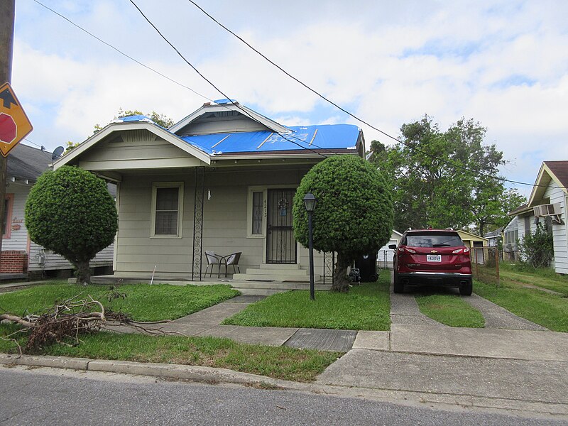 File:Dixon, New Orleans, 5 October 2021 - Residential Architecture 46.jpg