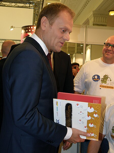 File:Donald Tusk 13-05-2011 (5).JPG