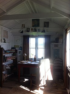 Interior of Dylan Thomas's writing shed