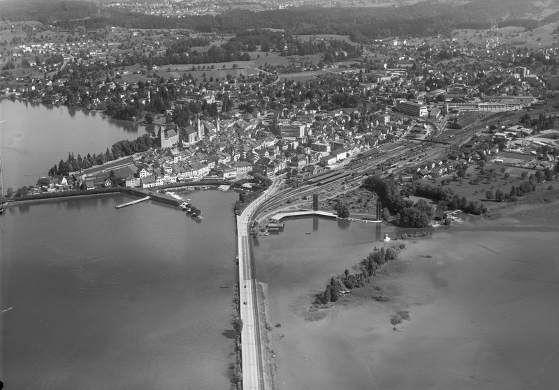 File:ETH-BIB-Rapperswil-Jona, Hafen und Schloss-LBS H1-023318.tif