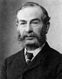 Edward Routh, mathématicien canado-anglais, inventeur du critère de Routh-Hurwitz et du théorème de Routh, prix Smith de 1854, prix Adams de 1877 et cousin de Louis-Alexandre Taschereau.