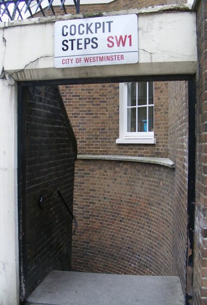 File:Entrance to Cockpit Steps - geograph.org.uk - 1142491.jpg