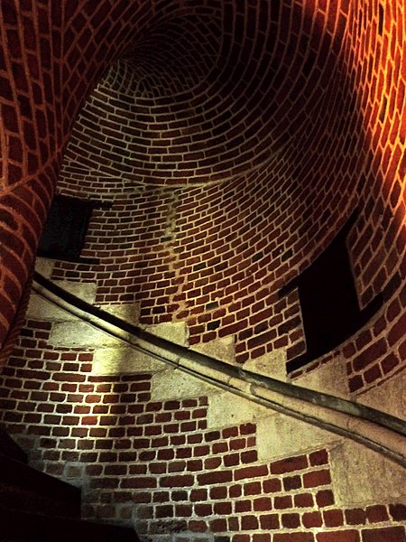 File:Escalier de la Maison de Tristant l'Hermite.jpg