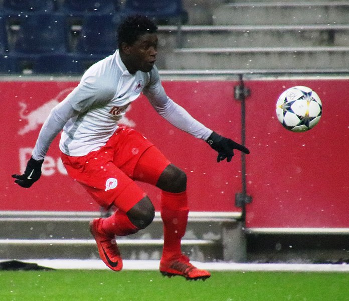 File:FC Salzburg gegen Sporting Lissabon (UEFA Youth League Play off, 7. Februar 2018) 37.jpg