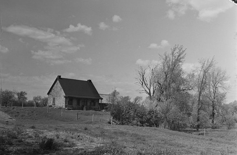 File:Farmland. Farm in Côte St. Luc BAnQ P48S1P06802.jpg