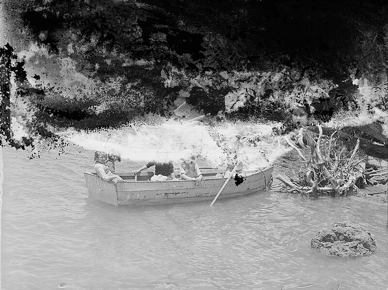 File:Five young children in a row boat (AM 77050-1).jpg