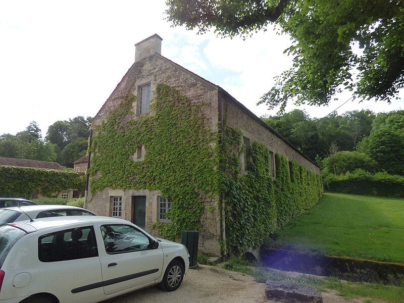 File:Fontenay Abbey - lodgings (35664846702).jpg