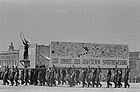 Sportlerparade vor der neuen Tribüne am Marx-Engels-Platz 1951