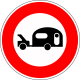 B9i. Accès interdit aux véhicules tractant une caravane ou une remorque de plus de 250 kg[Note 2]
