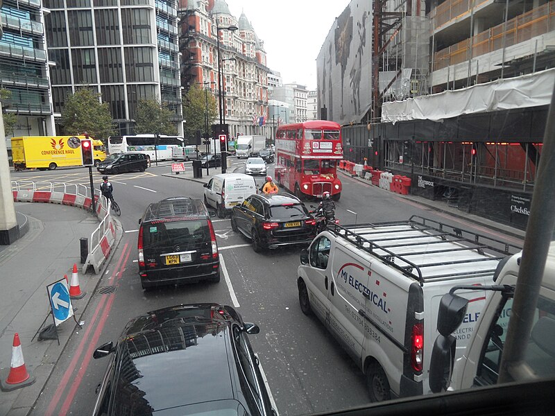 File:GB London Street View 17.jpg