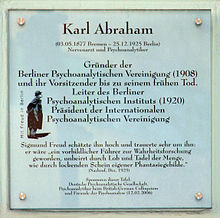 Gedenktafel Rankestr 24 (Charl) Karl Abraham.jpg