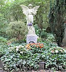 Waldfriedhof Zehlendorf: Gestaltung, Kapelle und Nebengebäude, Grabstätten bekannter Persönlichkeiten