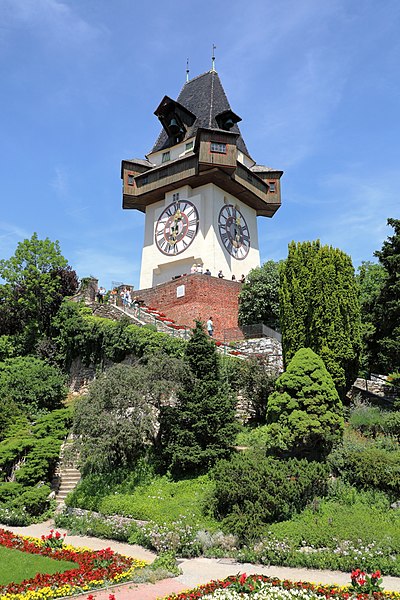 File:Graz - Uhrturm (b).JPG