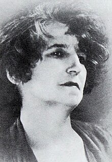 Hélène Picard vers 1920.